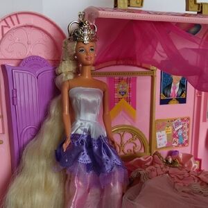 1966 Barbie Princess Doll With Portable Dollhouse